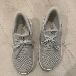 Kizik Women's Gray Sneakers